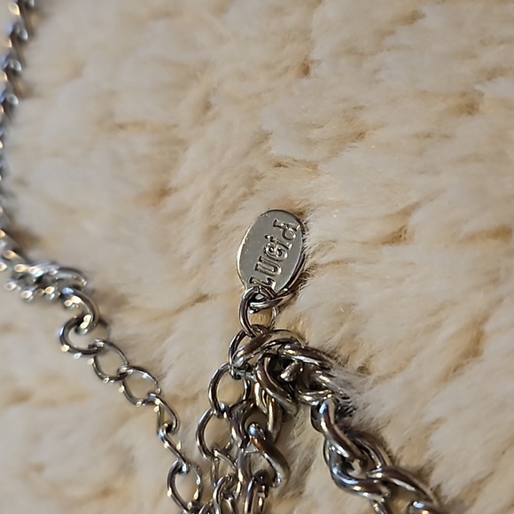 #0173 Lucia silver toned statement necklace - Picture 4 of 4